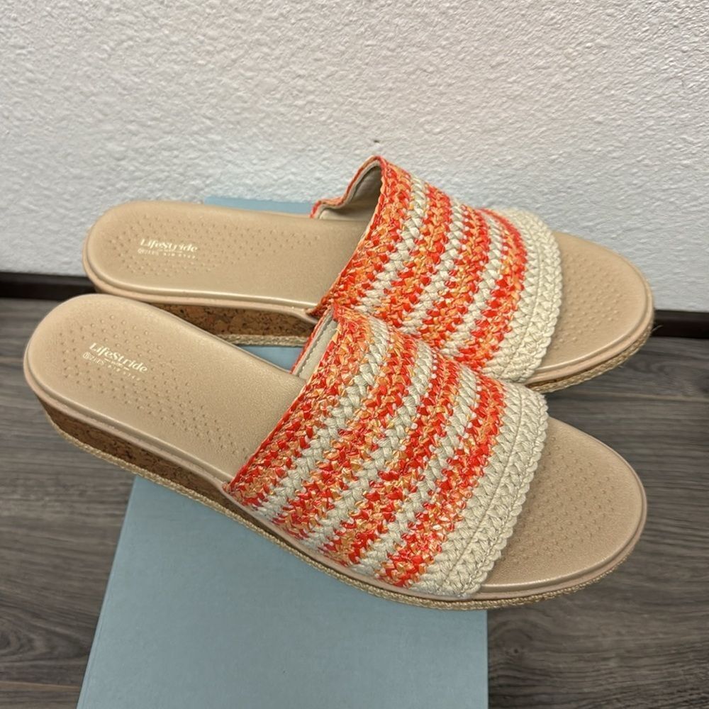 Bzees Breezy Wedge Sandal - Picture 5 of 7
